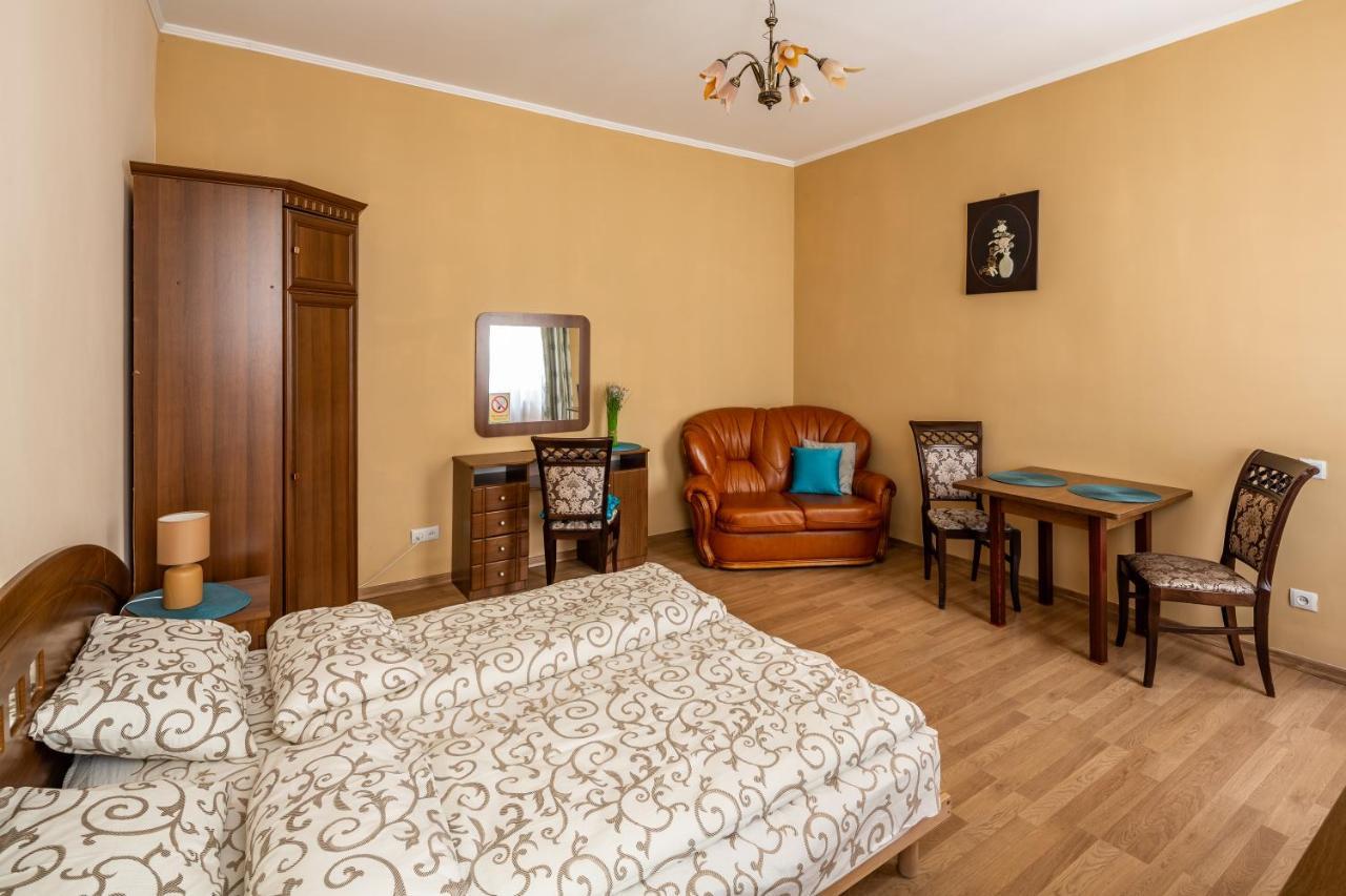 Next To Opera Apartment Львов Экстерьер фото