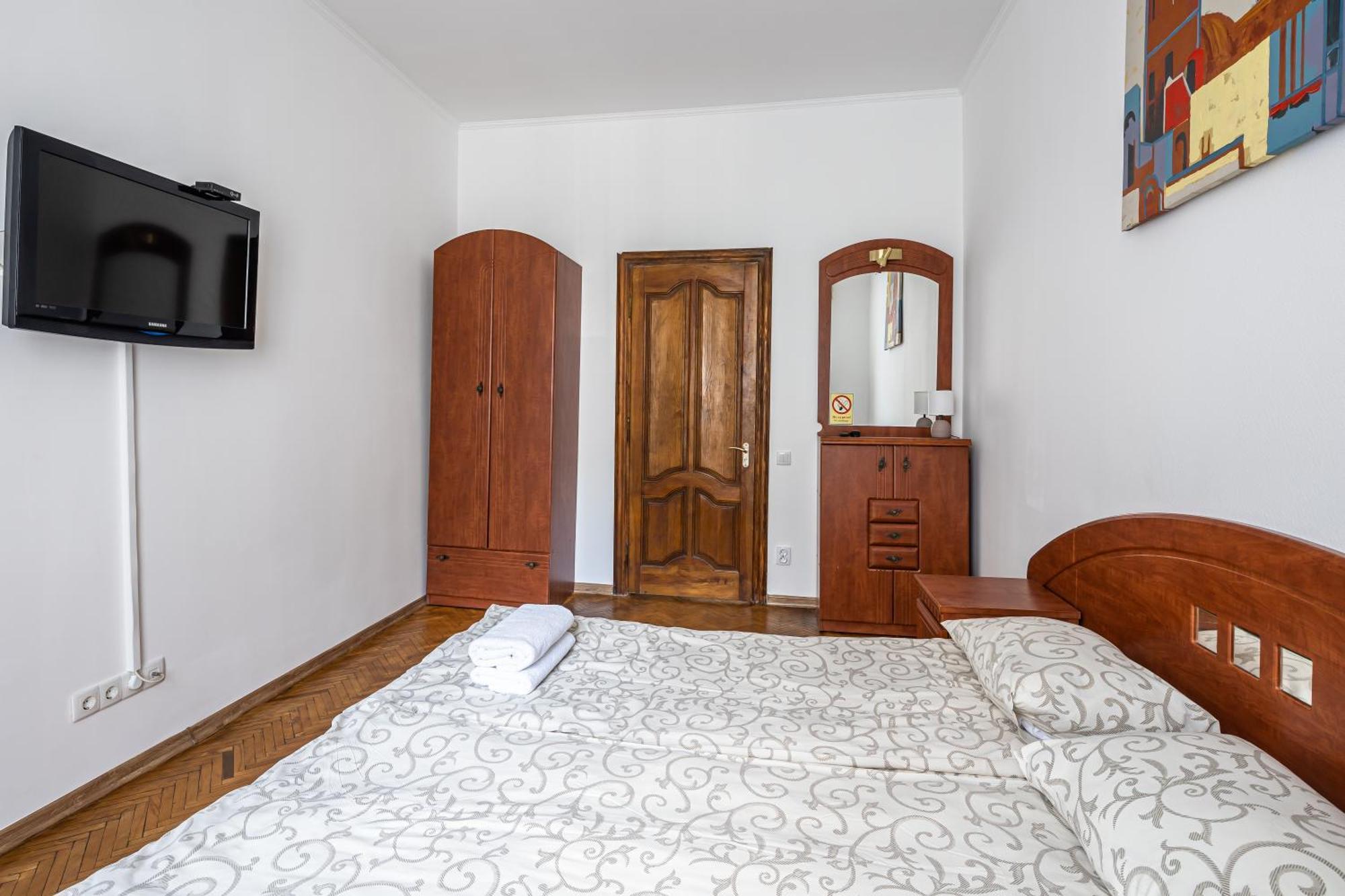 Next To Opera Apartment Львов Экстерьер фото