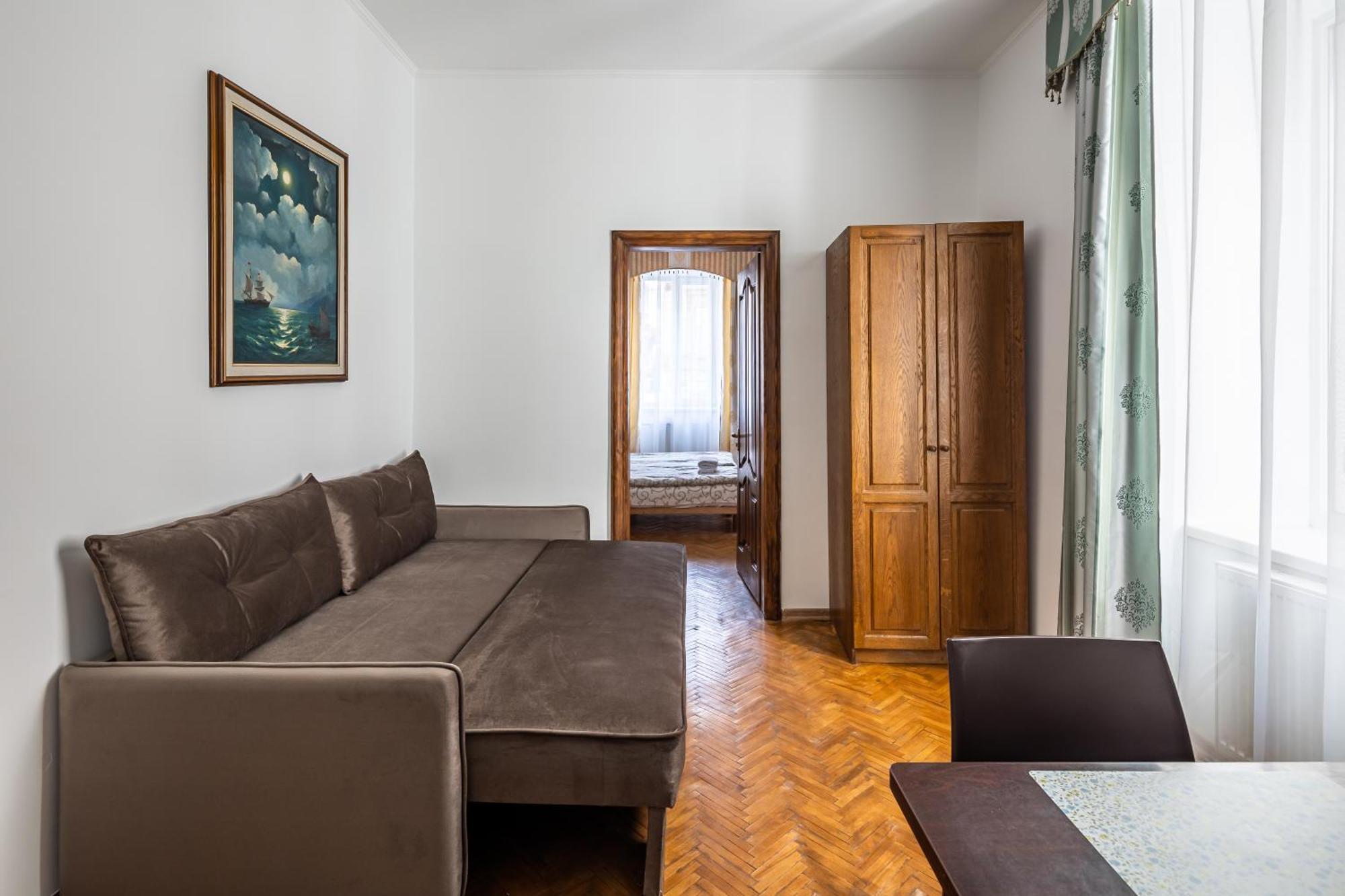 Next To Opera Apartment Львов Экстерьер фото