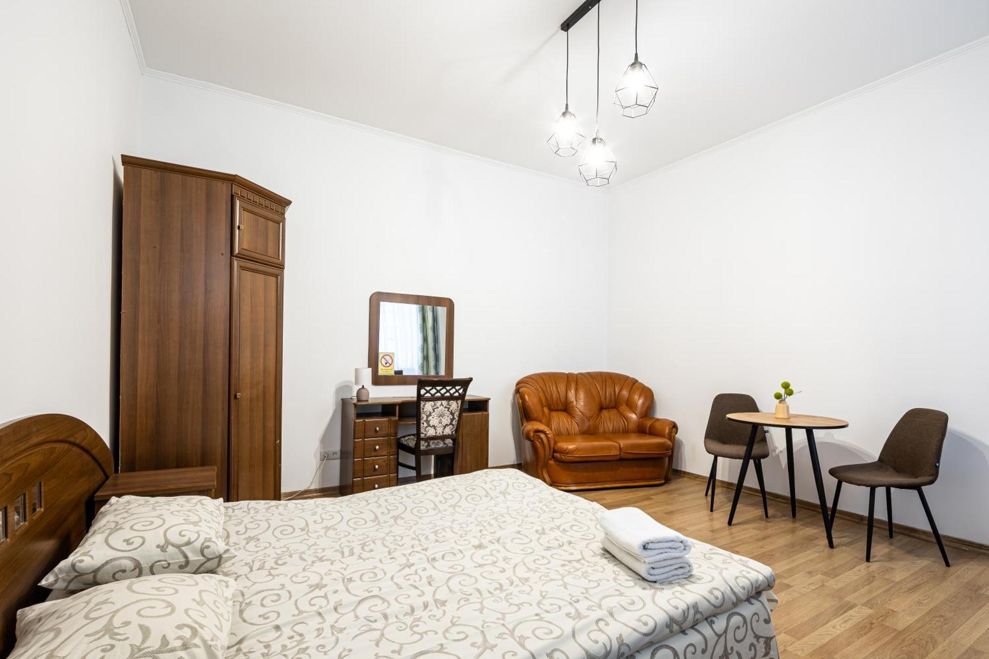 Next To Opera Apartment Львов Экстерьер фото