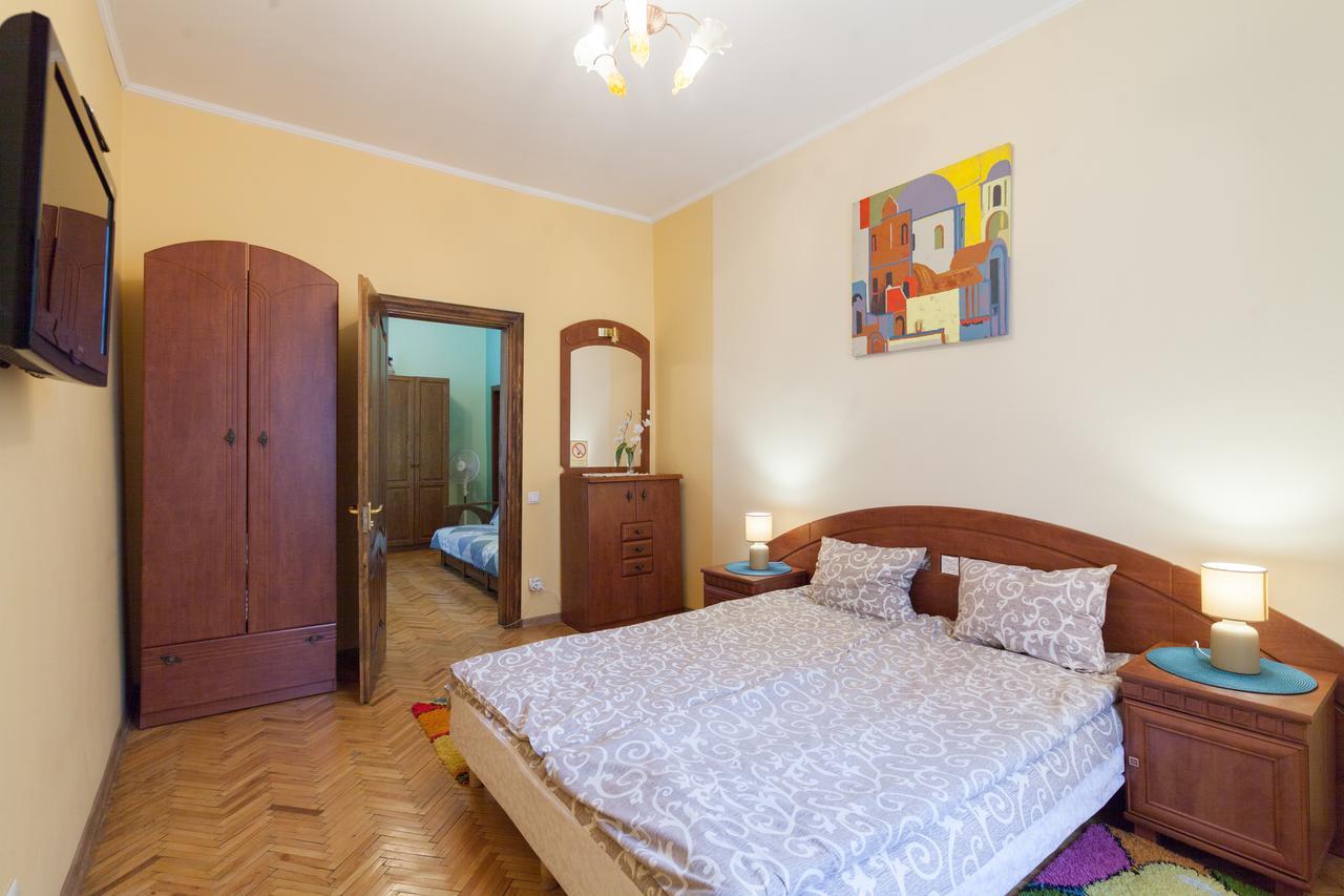 Next To Opera Apartment Львов Экстерьер фото