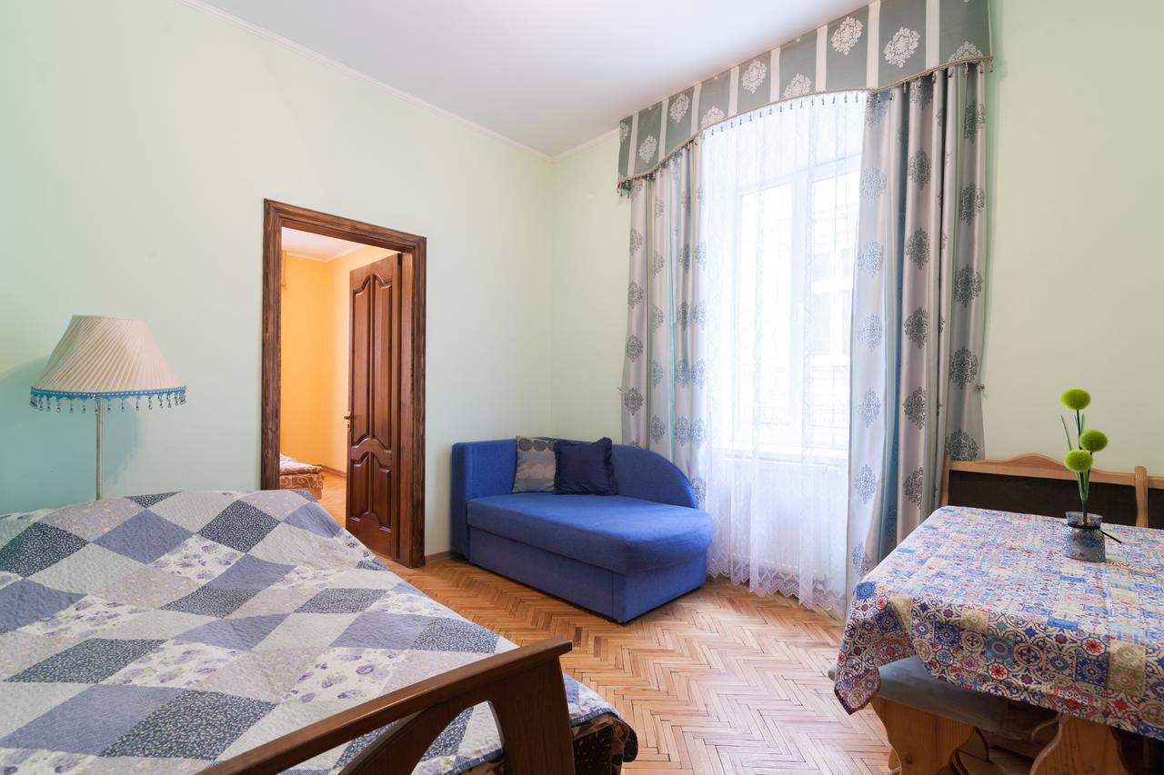 Next To Opera Apartment Львов Экстерьер фото